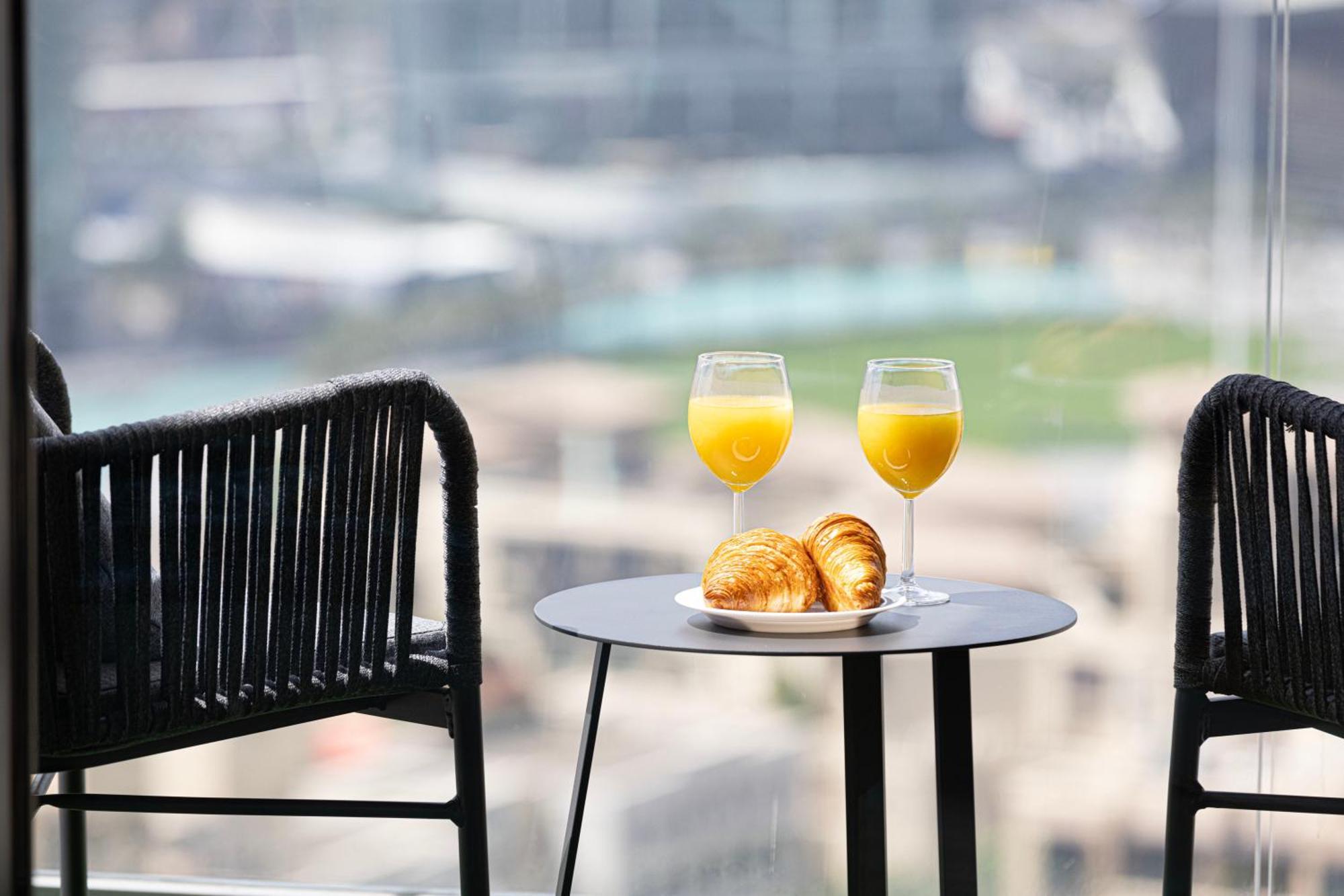 Smartstay At Burj Royale - Full Burj Khalifa View - Brand New Luxury Apartments Dubai Bagian luar foto