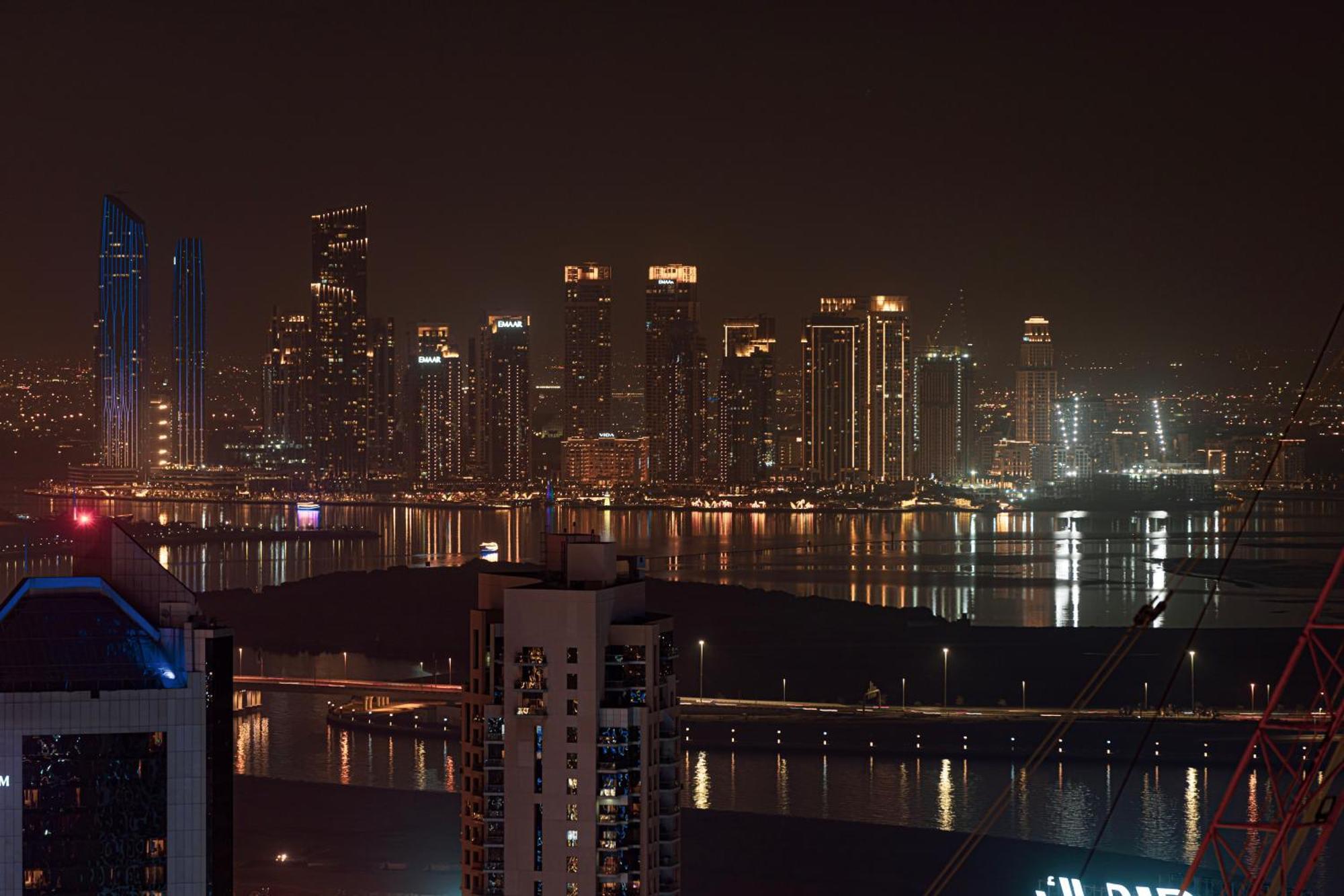 Smartstay At Burj Royale - Full Burj Khalifa View - Brand New Luxury Apartments Dubai Bagian luar foto
