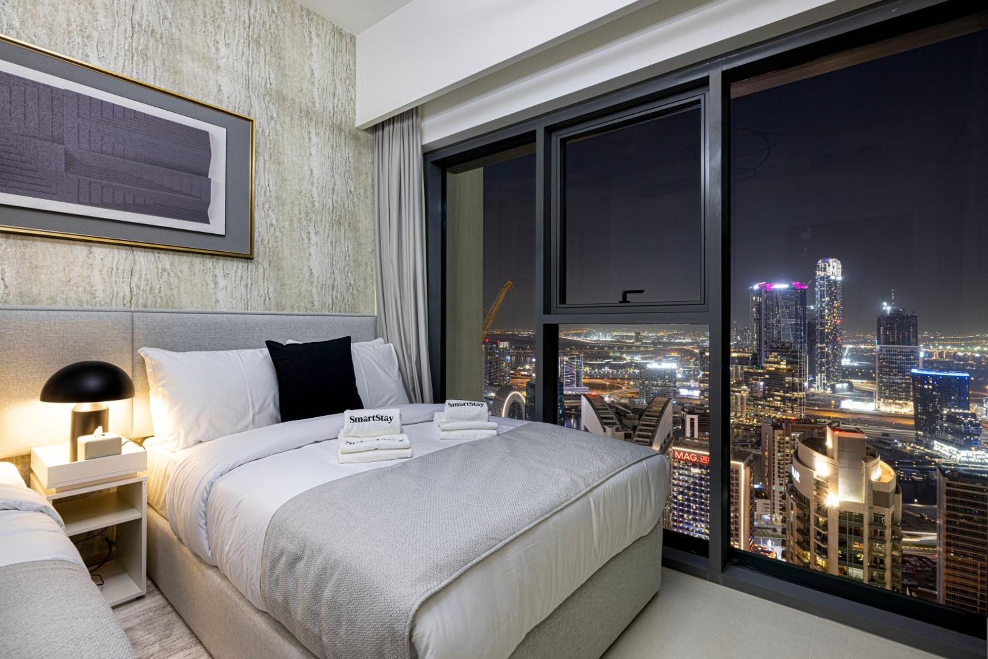 Smartstay At Burj Royale - Full Burj Khalifa View - Brand New Luxury Apartments Dubai Bagian luar foto
