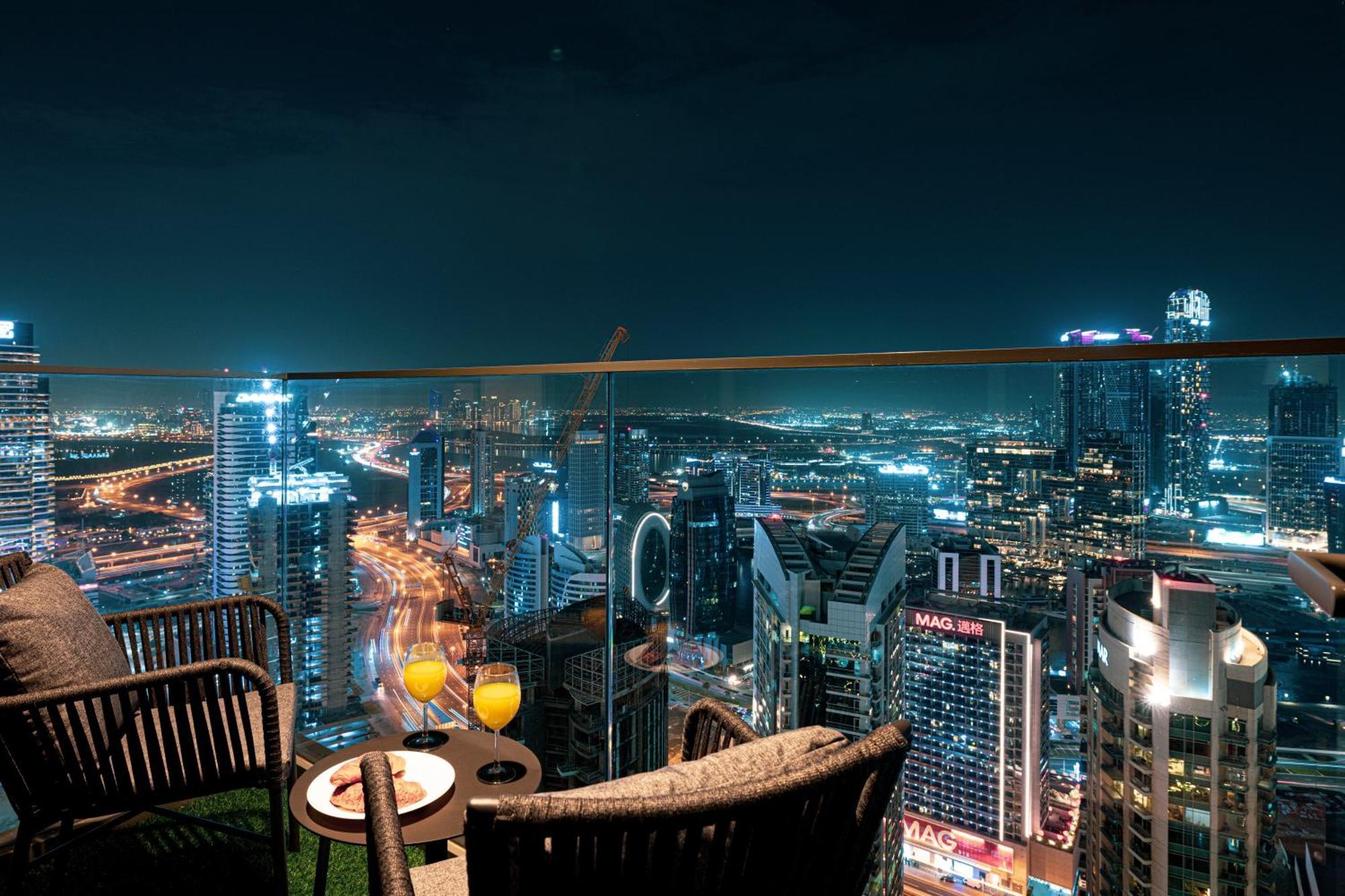 Smartstay At Burj Royale - Full Burj Khalifa View - Brand New Luxury Apartments Dubai Bagian luar foto