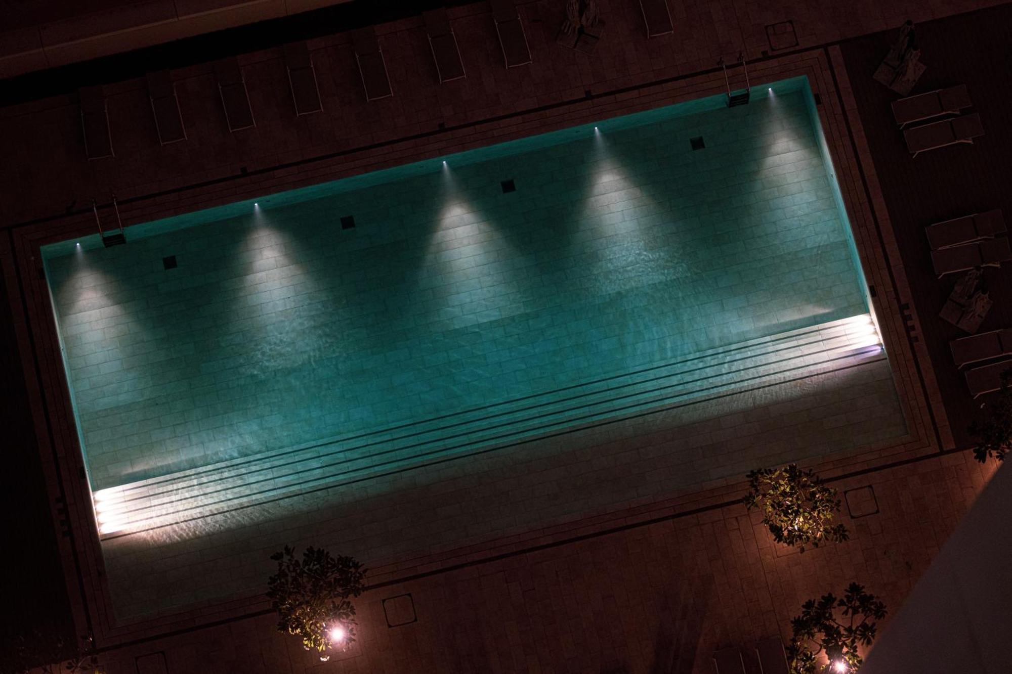 Smartstay At Burj Royale - Full Burj Khalifa View - Brand New Luxury Apartments Dubai Bagian luar foto