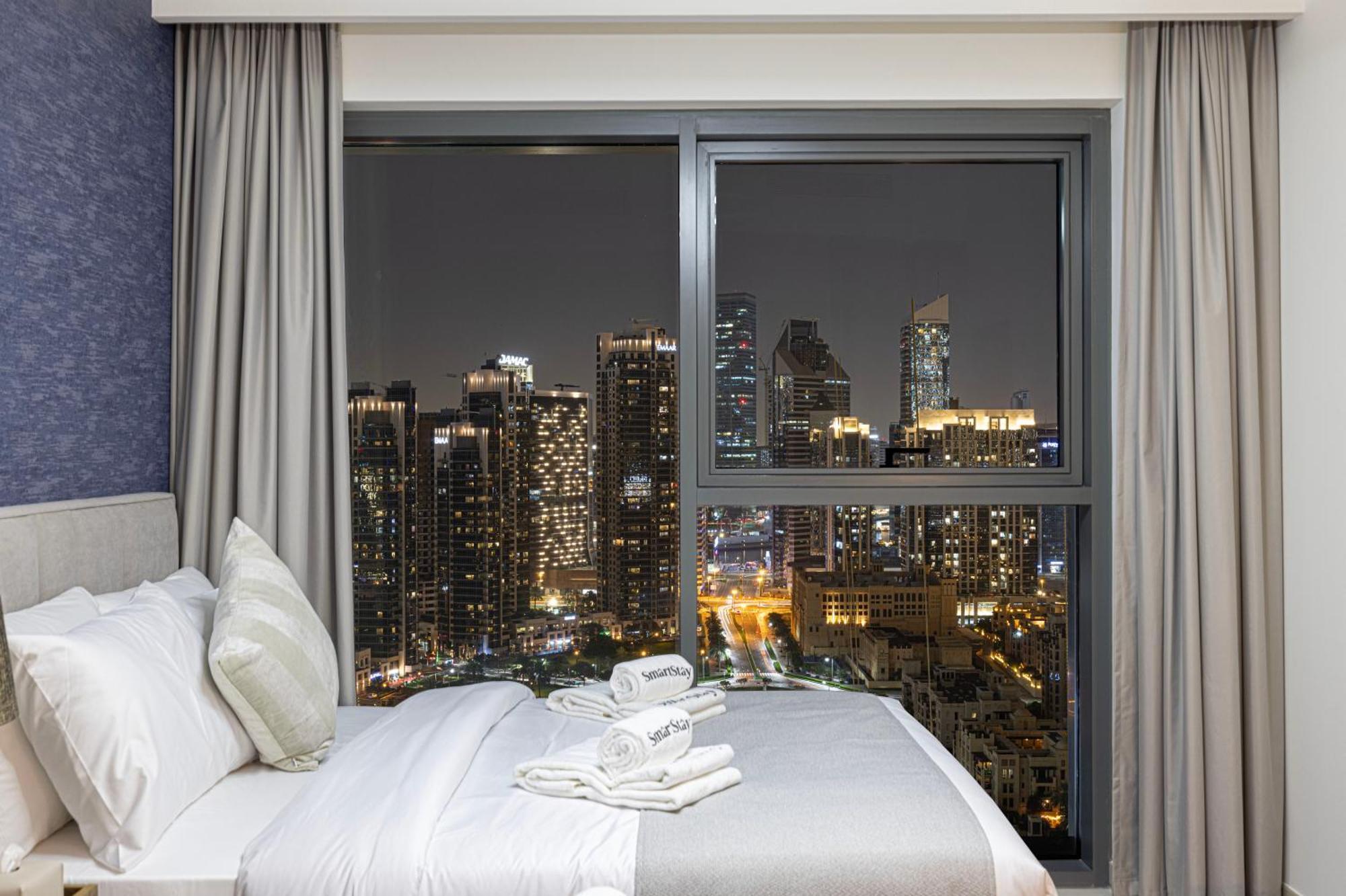 Smartstay At Burj Royale - Full Burj Khalifa View - Brand New Luxury Apartments Dubai Bagian luar foto